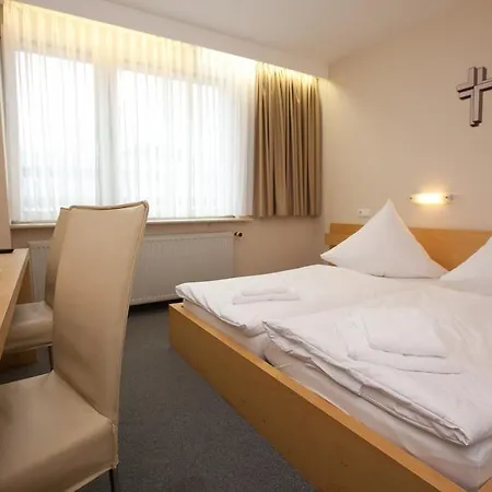 法兰克福曼豪斯斯坦德酒店 4*