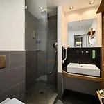 Отель Mainhaus Stadthotel Frankfurt 4*